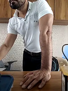 Snapshot of indianguy89 chatting on 02.15.26 indianguy89 online show from 02.15.26