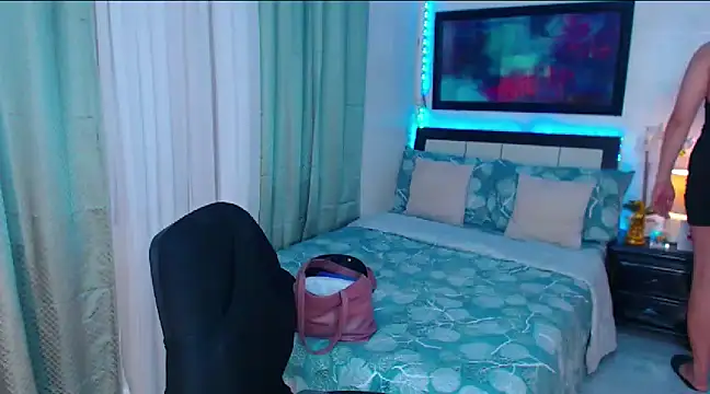 Snapshot of Heavenly_Treats chatting on 01.21.25 Heavenly Treats online show from 01.21.25