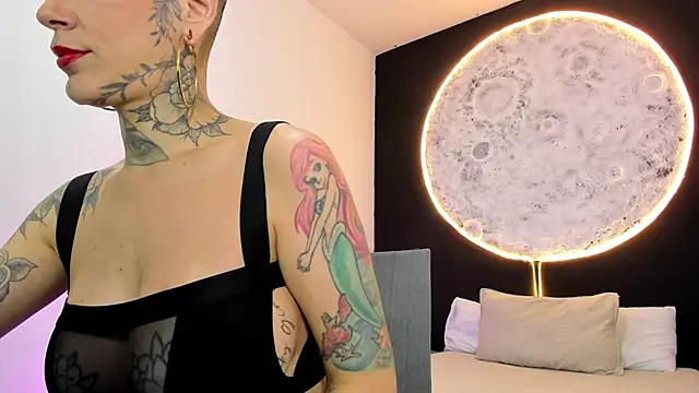 GinebraaFox  online show from 02.06.25