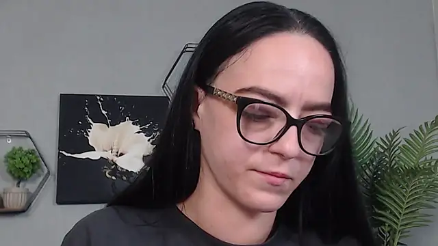 IzabelllNoir online show from 04.24.26