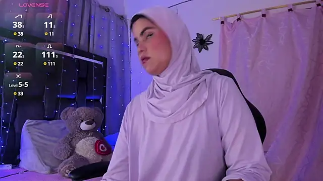 AishaAmin  online show from 12.26.24