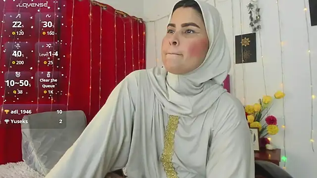Snapshot of AishaAmin_ chatting on 05.11.26 AishaAmin online show from 05.11.26