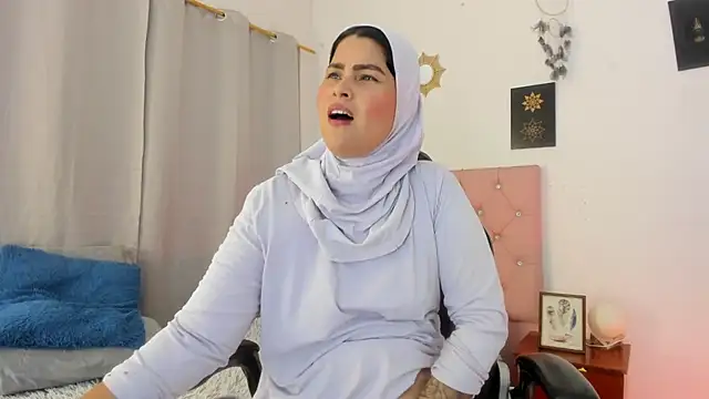 AishaAmin  online show from 06.23.26