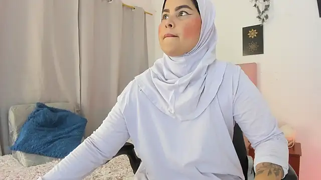 AishaAmin  online show from 07.07.26