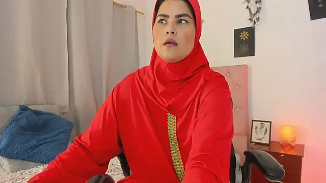 AishaAmin  online show from 07.08.26