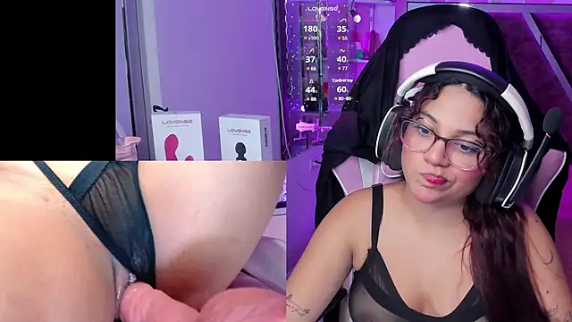PetiteSophie  online show from 02.02.25