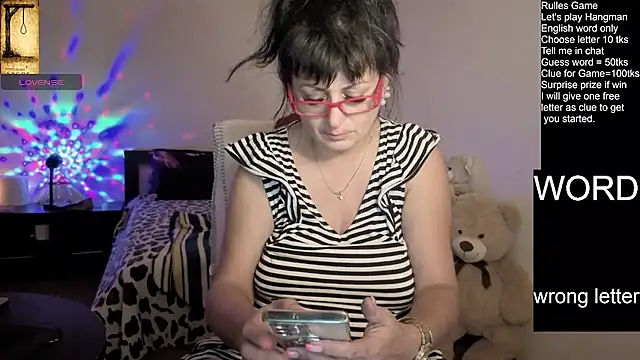 Snapshot of YourDreamLoverr chatting on 07.12.26 YourDreamLoverr online show from 07.12.26