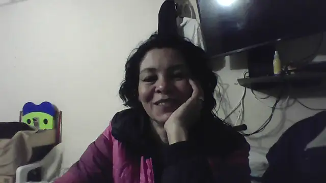 Snapshot of electra-mommy chatting on 03.22.25 electra-mommy online show from 03.22.25