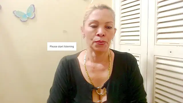 Snapshot of electra-mommy chatting on 09.17.25 electra-mommy online show from 09.17.25