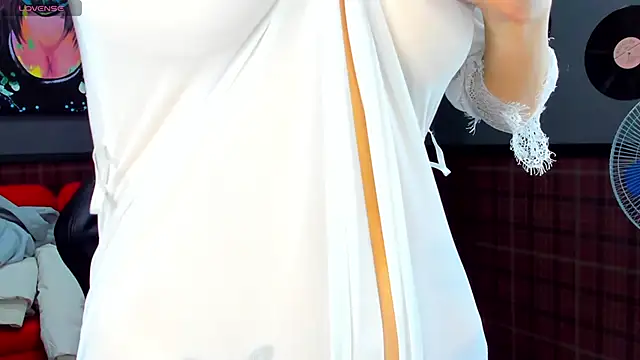 Snapshot of Angel_Sapphire_ chatting on 12.07.24 Angel Sapphire online show from 12.07.24