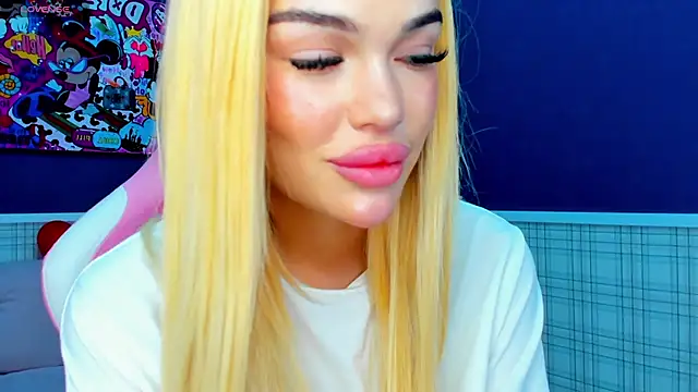 Snapshot of Angel_Sapphire_ chatting on 02.15.25 Angel Sapphire online show from 02.15.25