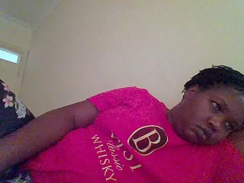 Snapshot of sweetymummy chatting on 09.09.25 sweetymummy online show from 09.09.25