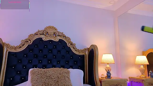 Snapshot of AdelinaVans chatting on 02.19.26 AdelinaVans online show from 02.19.26