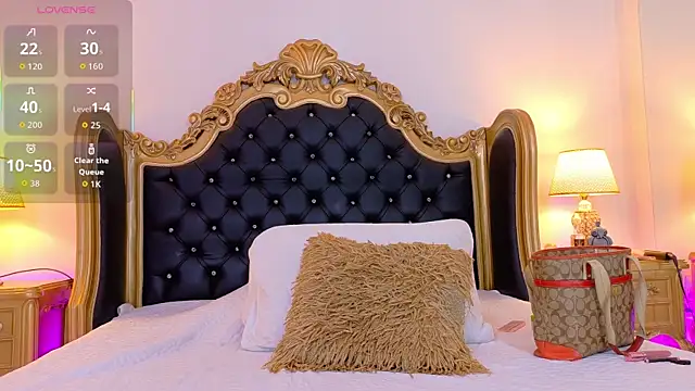 Snapshot of AdelinaVans chatting on 03.26.26 AdelinaVans online show from 03.26.26