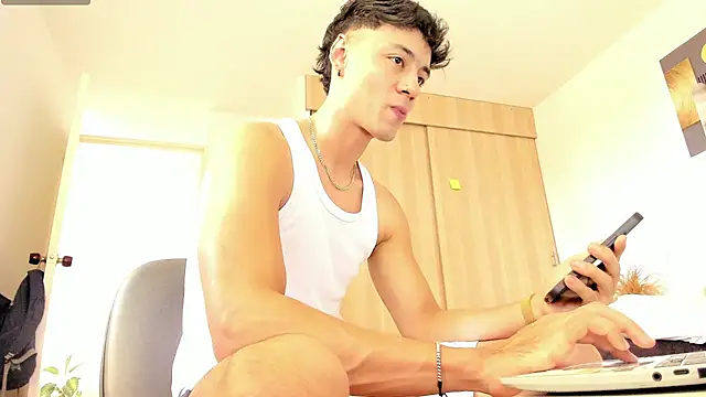 Snapshot of Sebastian-Dash chatting on 11.29.25 Sebastian-Dash online show from 11.29.25