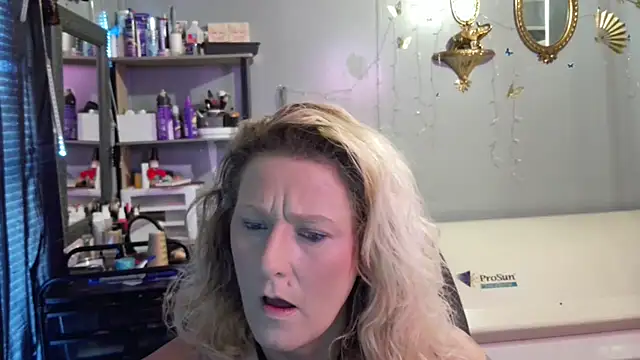 Lisalovely6981 online show from 01.25.25