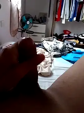 Snapshot of Ricardito97 chatting on 11.28.25 Ricardito97 online show from 11.28.25