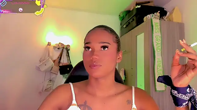 naomy  xx online show from 05.27.26