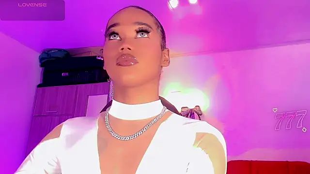 naomy  xx online show from 06.13.26
