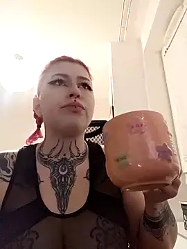 Snapshot of divine_eve chatting on 02.23.25 divine eve online show from 02.23.25