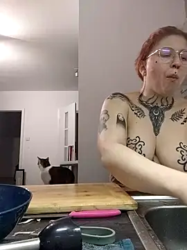 Snapshot of divine_eve chatting on 01.05.26 divine eve online show from 01.05.26