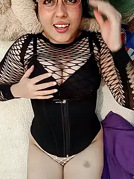 Snapshot of Derry_Cooper chatting on 12.06.24 Derry Cooper online show from 12.06.24