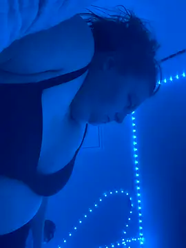 Snapshot of BBW2320 chatting on 11.06.25 BBW2320 online show from 11.06.25