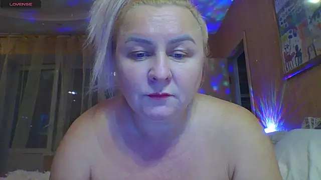 mira robinsonnn online show from 10.19.25