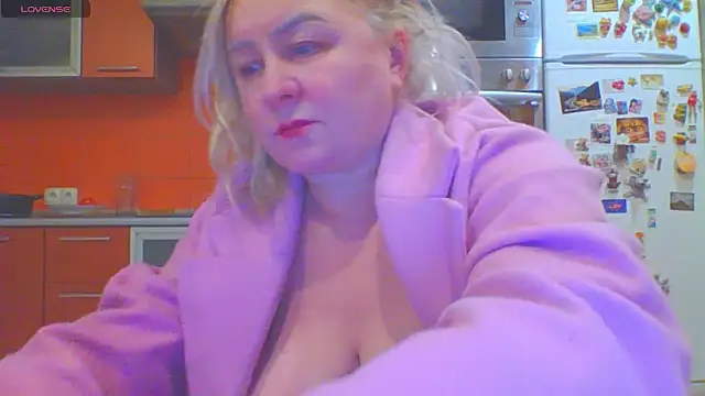 Snapshot of mira_robinsonnn chatting on 01.14.26 mira robinsonnn online show from 01.14.26