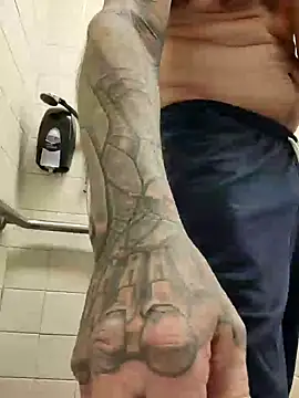 Snapshot of AceSpinning_DJ chatting on 01.30.25 AceSpinning DJ online show from 01.30.25