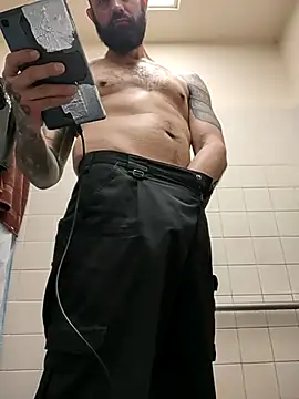 Snapshot of AceSpinning_DJ chatting on 02.21.25 AceSpinning DJ online show from 02.21.25