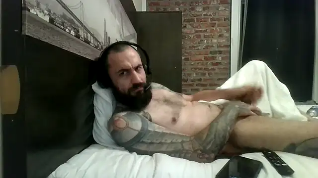 Snapshot of AceSpinning_DJ chatting on 01.19.26 AceSpinning DJ online show from 01.19.26