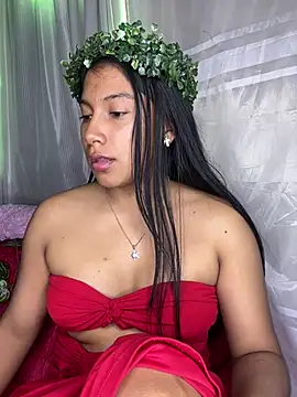 LinnaGardenia online show from 03.17.25