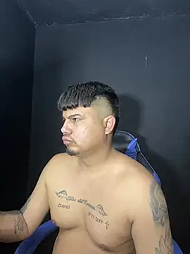 Snapshot of DickMasterfindom chatting on 06.25.26 DickMasterfindom online show from 06.25.26