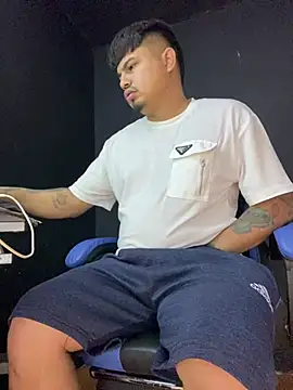 Snapshot of DickMasterfindom chatting on 07.02.26 DickMasterfindom online show from 07.02.26