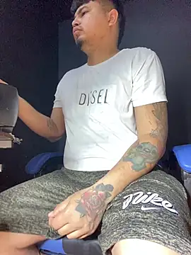 Snapshot of DickMasterfindom chatting on 07.10.26 DickMasterfindom online show from 07.10.26