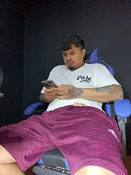 Snapshot of DickMasterfindom chatting on 07.11.26 DickMasterfindom online show from 07.11.26