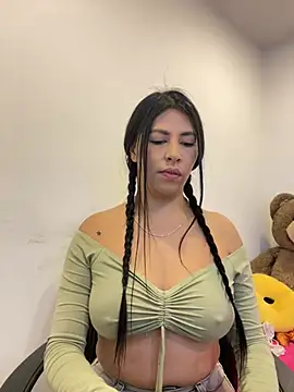 Snapshot of Alanna_atm_ chatting on 06.16.26 Alanna atm online show from 06.16.26