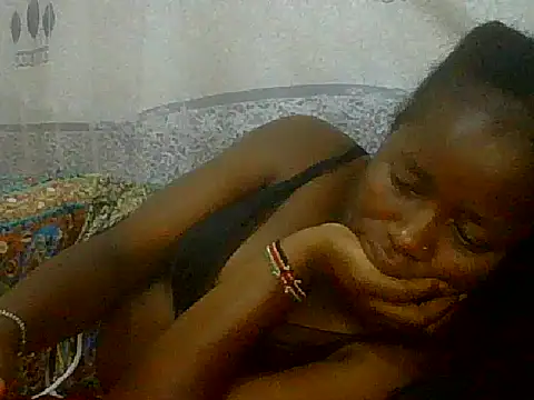 pretty nanah online show from 09.28.25