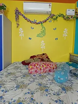 Snapshot of OrgsmMust chatting on 02.18.26 OrgsmMust online show from 02.18.26