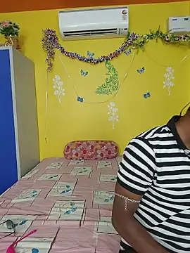 Snapshot of OrgsmMust chatting on 03.04.26 OrgsmMust online show from 03.04.26