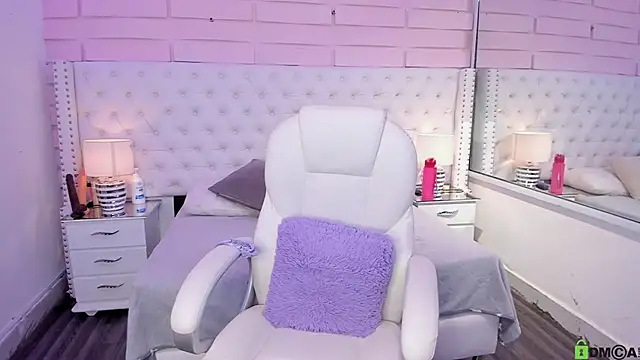 Yaaky  online show from 01.10.25