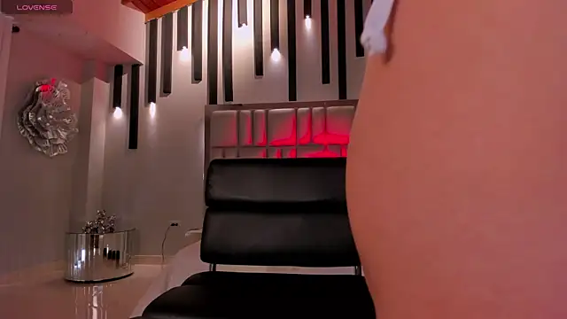 Snapshot of AnnaBrooks1 chatting on 11.29.25 AnnaBrooks1 online show from 11.29.25