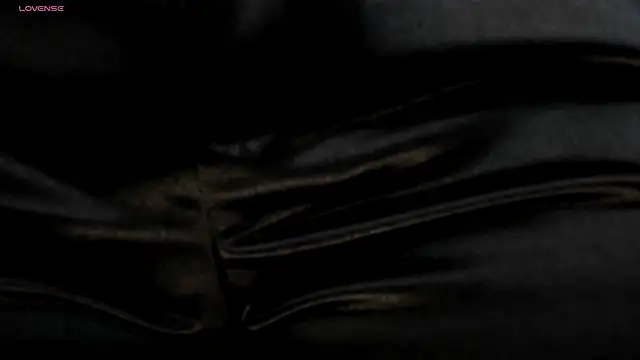 Snapshot of AnnaBrooks1 chatting on 12.15.25 AnnaBrooks1 online show from 12.15.25