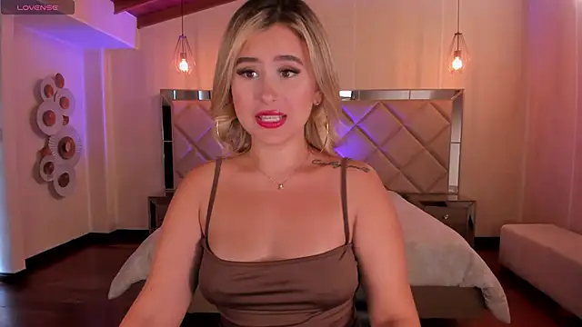 Snapshot of AnnaBrooks1 chatting on 02.02.26 AnnaBrooks1 online show from 02.02.26