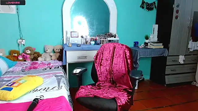 sensitive brunette online show from 11.14.25