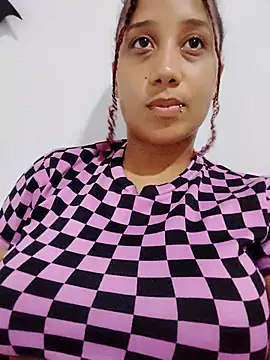 Snapshot of zandra_kiman chatting on 11.16.25 zandra kiman online show from 11.16.25