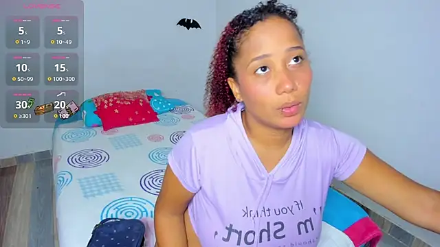 Snapshot of zandra_kiman chatting on 11.20.25 zandra kiman online show from 11.20.25