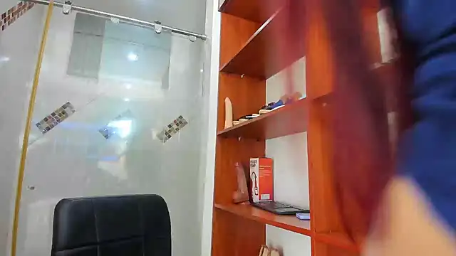 Snapshot of FOXYRIVER_ chatting on 02.26.25 FOXYRIVER online show from 02.26.25