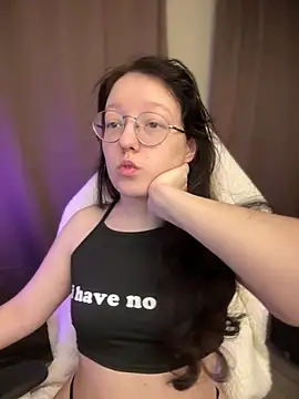 Snapshot of emigooflordXD chatting on 12.18.24 emigooflordXD online show from 12.18.24